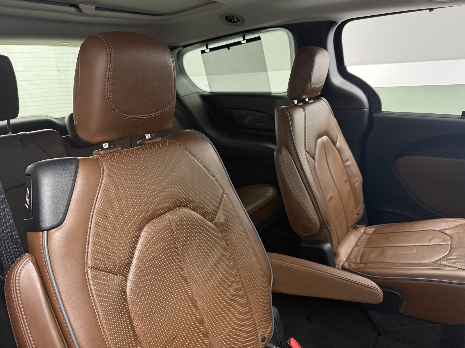 Thumbnail: 2018 Chrysler Pacifica - 5