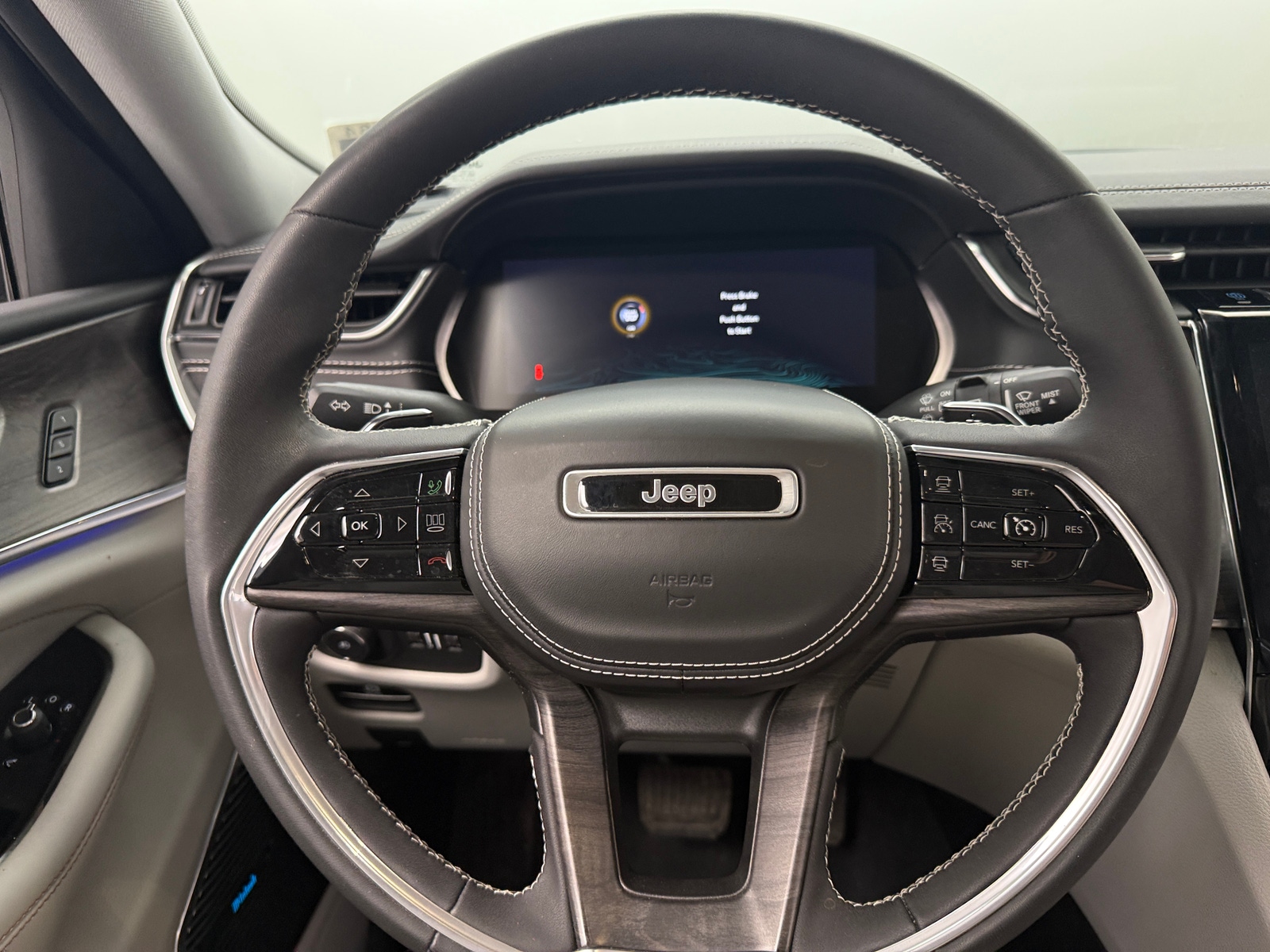 Thumbnail: 2022 Jeep Grand Cherokee - 4