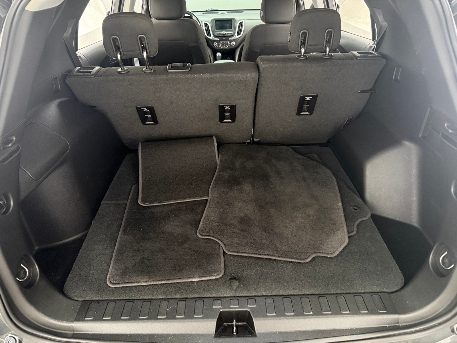 Thumbnail: 2019 Chevrolet Equinox - 7