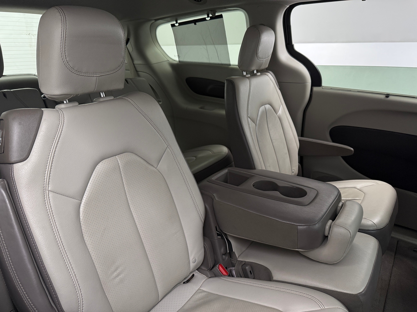 Thumbnail: 2019 Chrysler Pacifica - 5