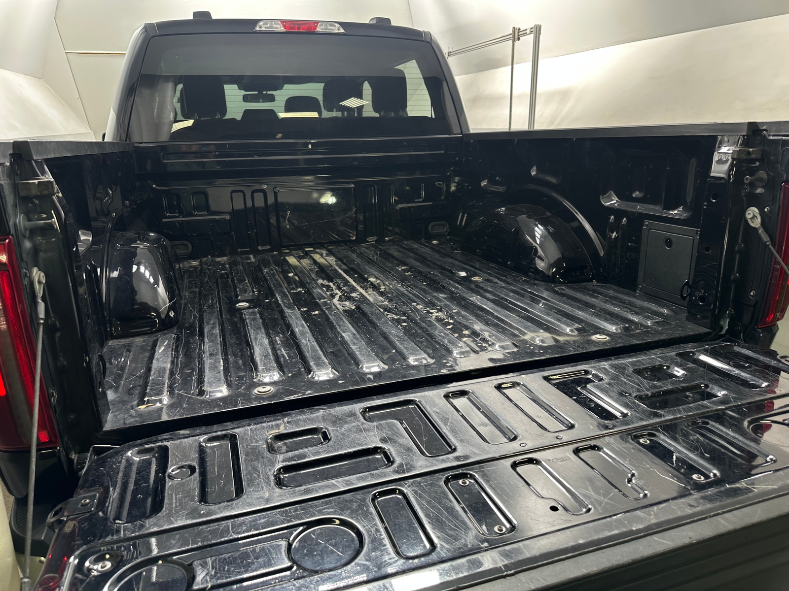 Thumbnail: 2024 Ford Econoline - 7