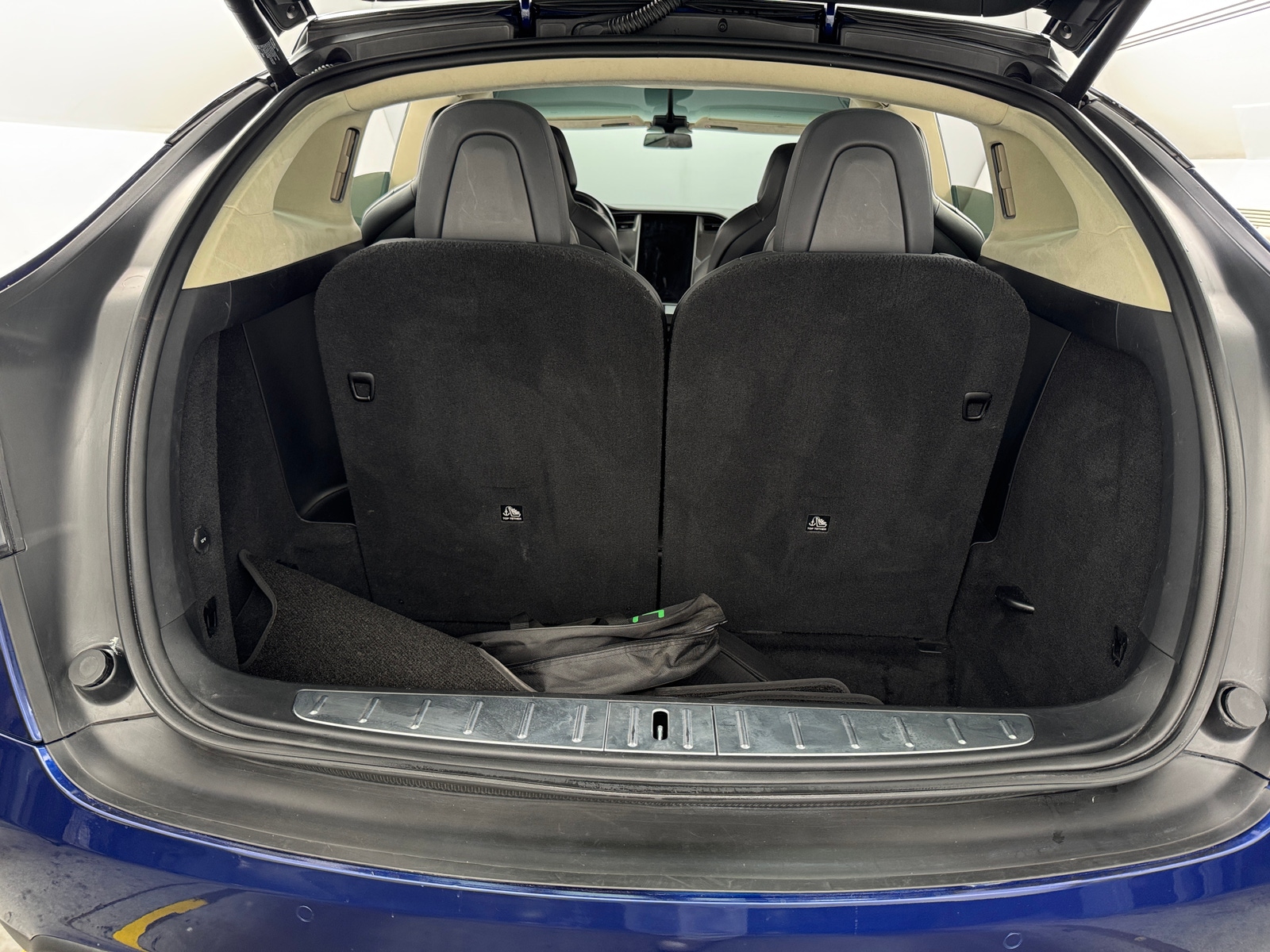 Thumbnail: 2018 Tesla Model X - 6