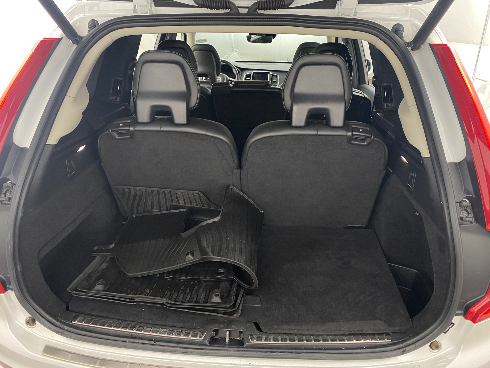 Thumbnail: 2020 Volvo XC90 - 6