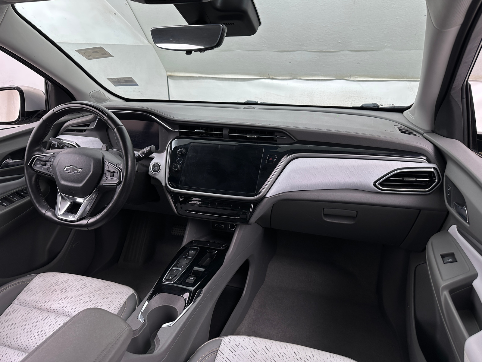 Thumbnail: 2022 Chevrolet Bolt EUV - 2