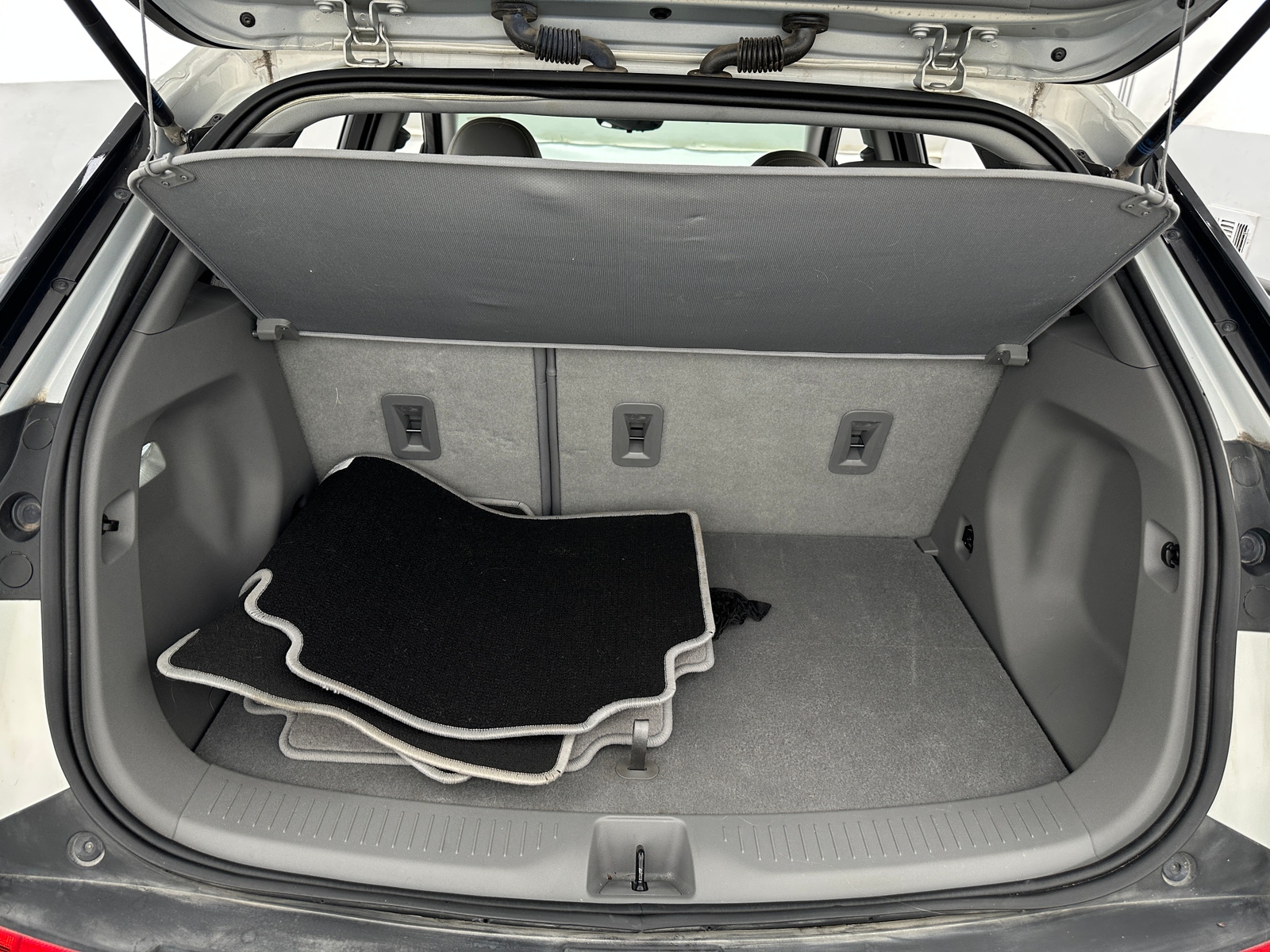 Thumbnail: 2022 Chevrolet Bolt EUV - 6