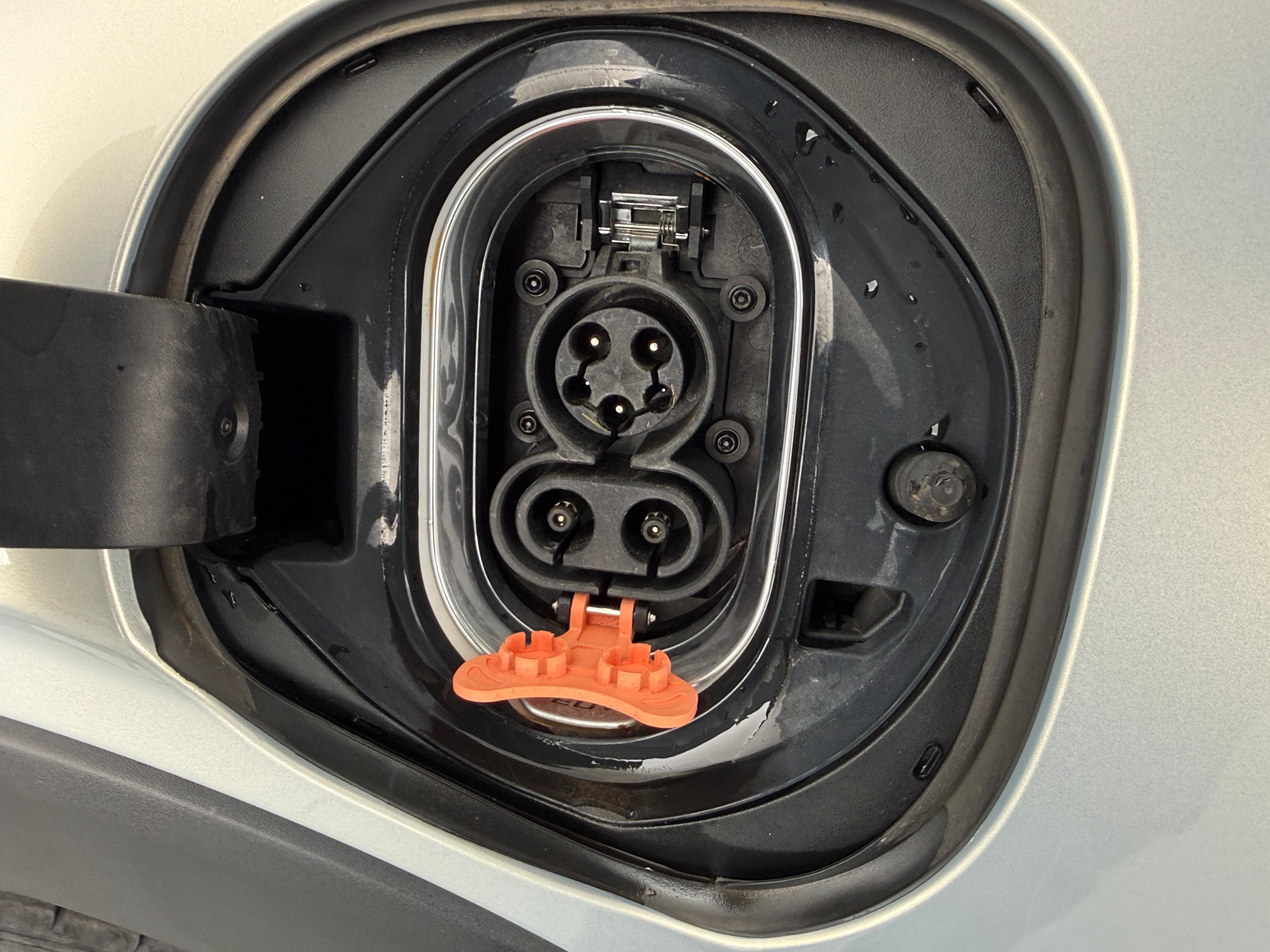 Used 2022 Chevrolet Bolt EUV Premier with VIN 1G1FZ6S09N4104477 for sale in Oak Creek, WI