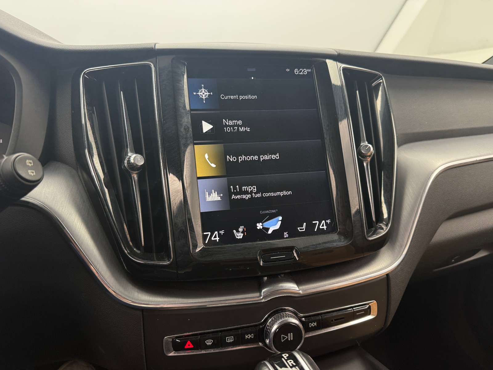 Thumbnail: 2019 Volvo XC60 - 3