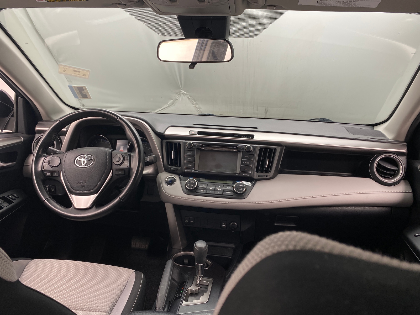 Thumbnail: 2018 Toyota RAV4 - 3