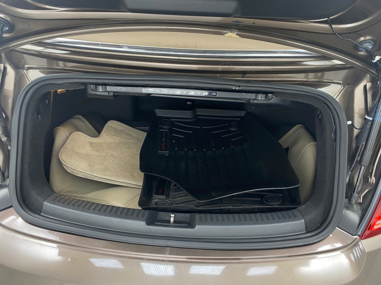 Thumbnail: 2015 Volkswagen Beetle - 6