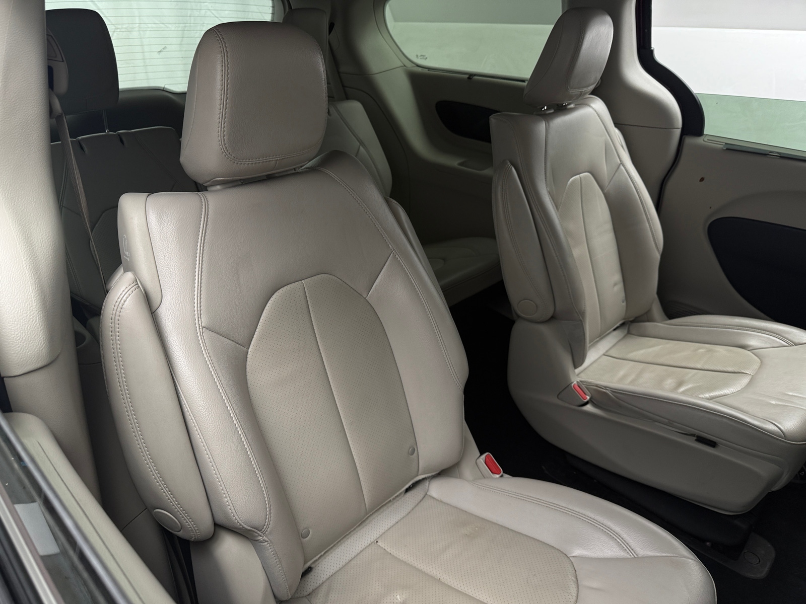 Thumbnail: 2021 Chrysler Pacifica - 5