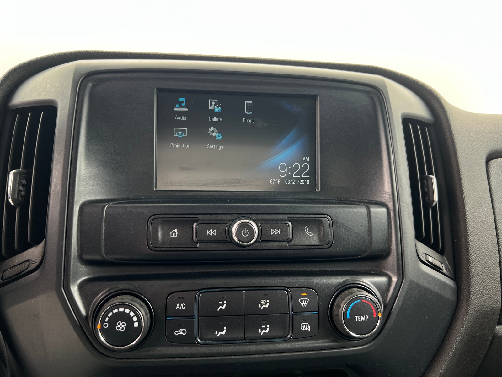 Thumbnail: 2018 Chevrolet Silverado 1500 - 4