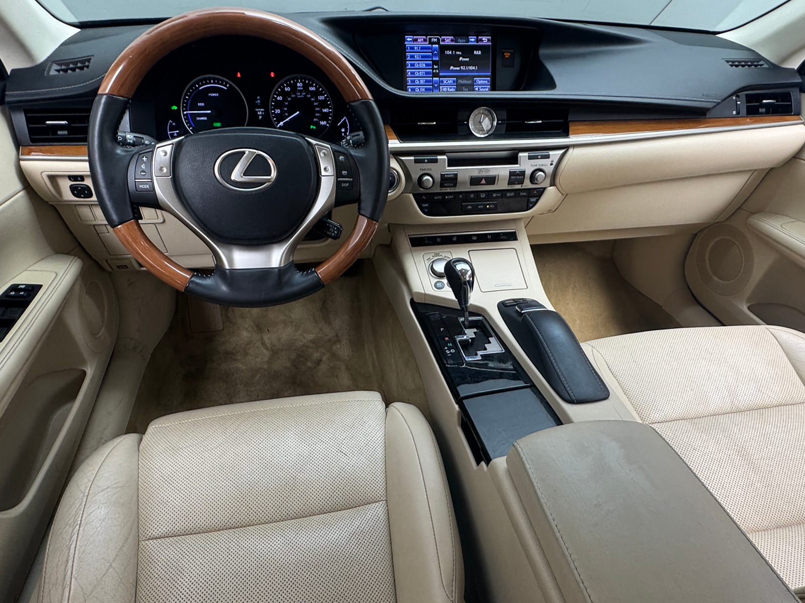 Thumbnail: 2013 Lexus ES - 2