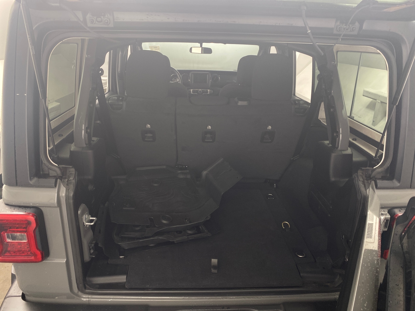 Thumbnail: 2021 Jeep Wrangler - 7