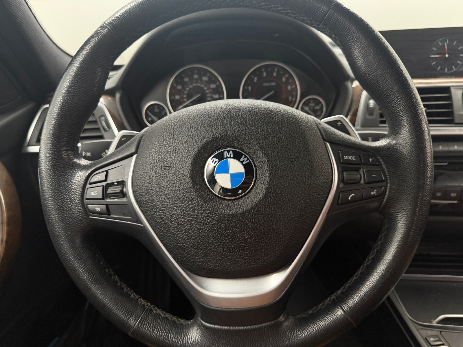 Thumbnail: 2017 BMW 3 Series - 4