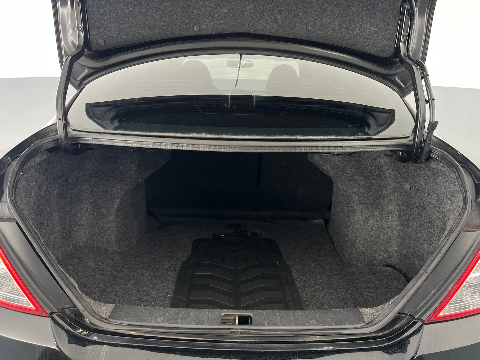 Thumbnail: 2015 Nissan Versa - 7