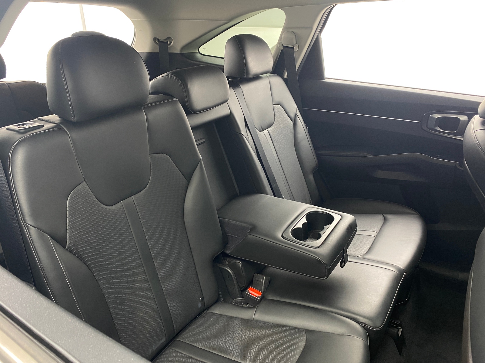 Thumbnail: 2022 Kia Sorento - 5