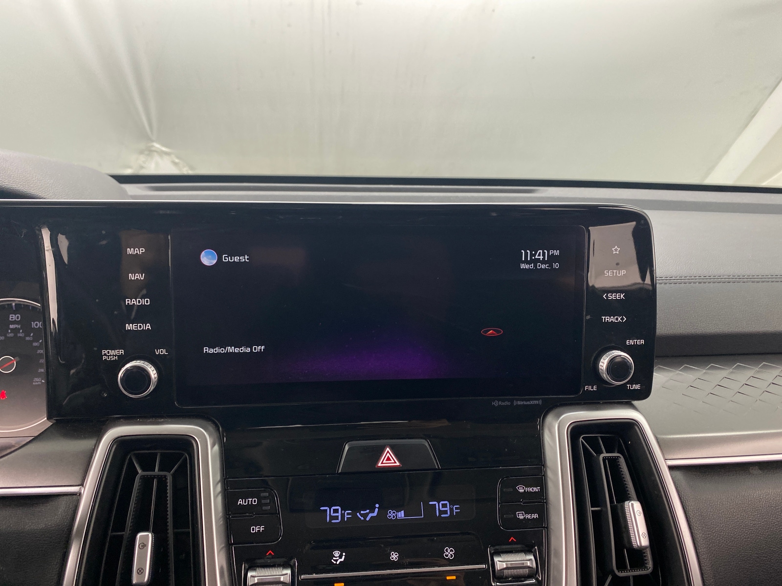 Thumbnail: 2022 Kia Sorento - 3