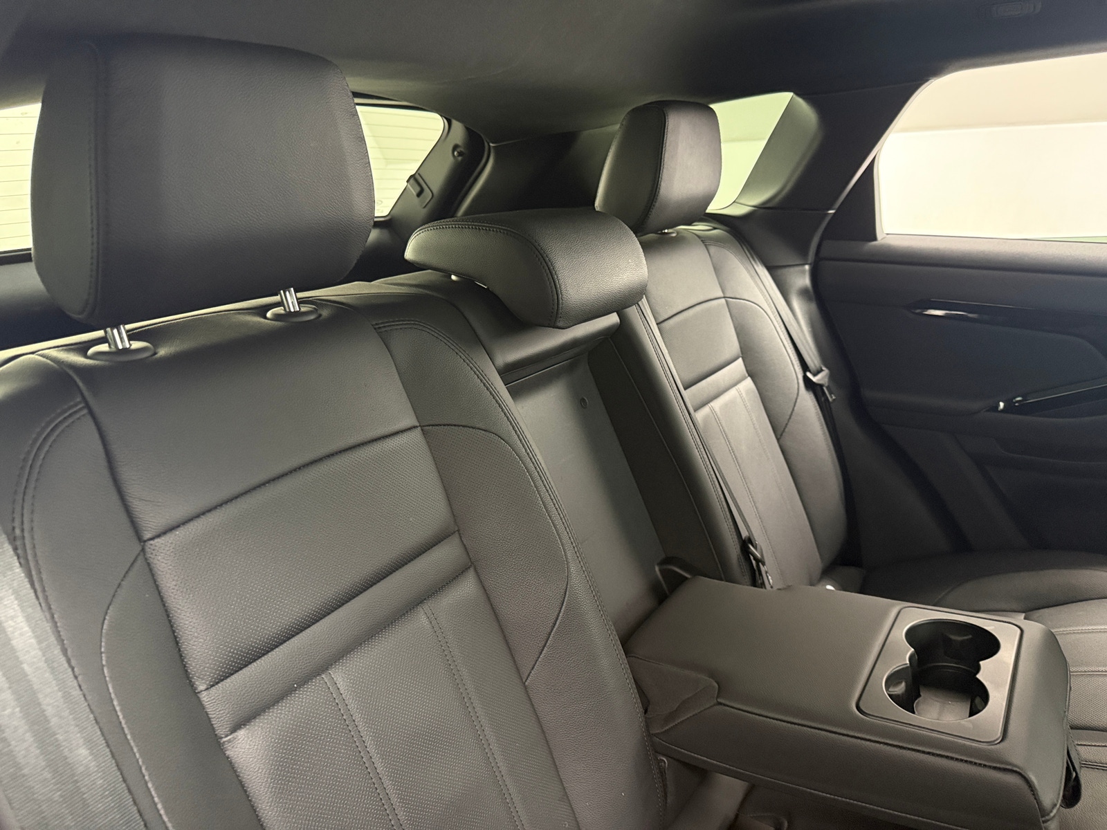 Thumbnail: 2025 Land Rover Range Rover Evoque - 5