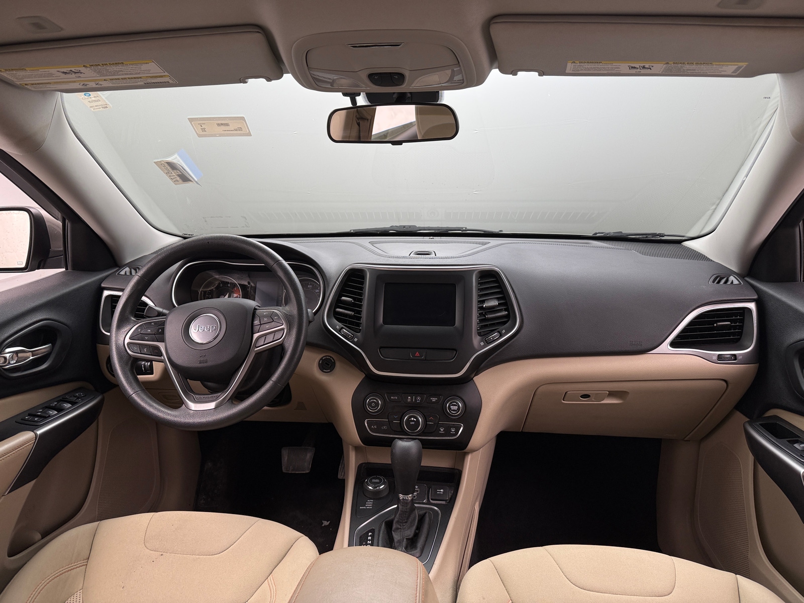 Thumbnail: 2019 Jeep Cherokee - 3