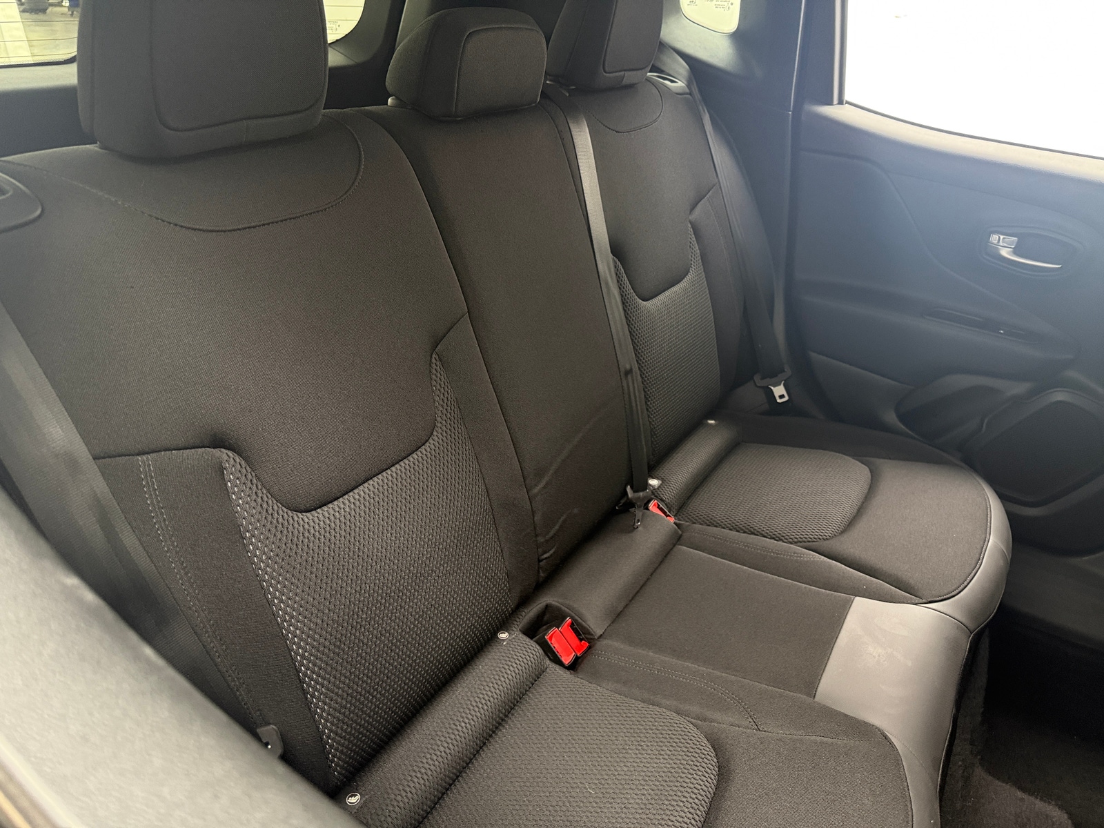 Thumbnail: 2020 Jeep Renegade - 6