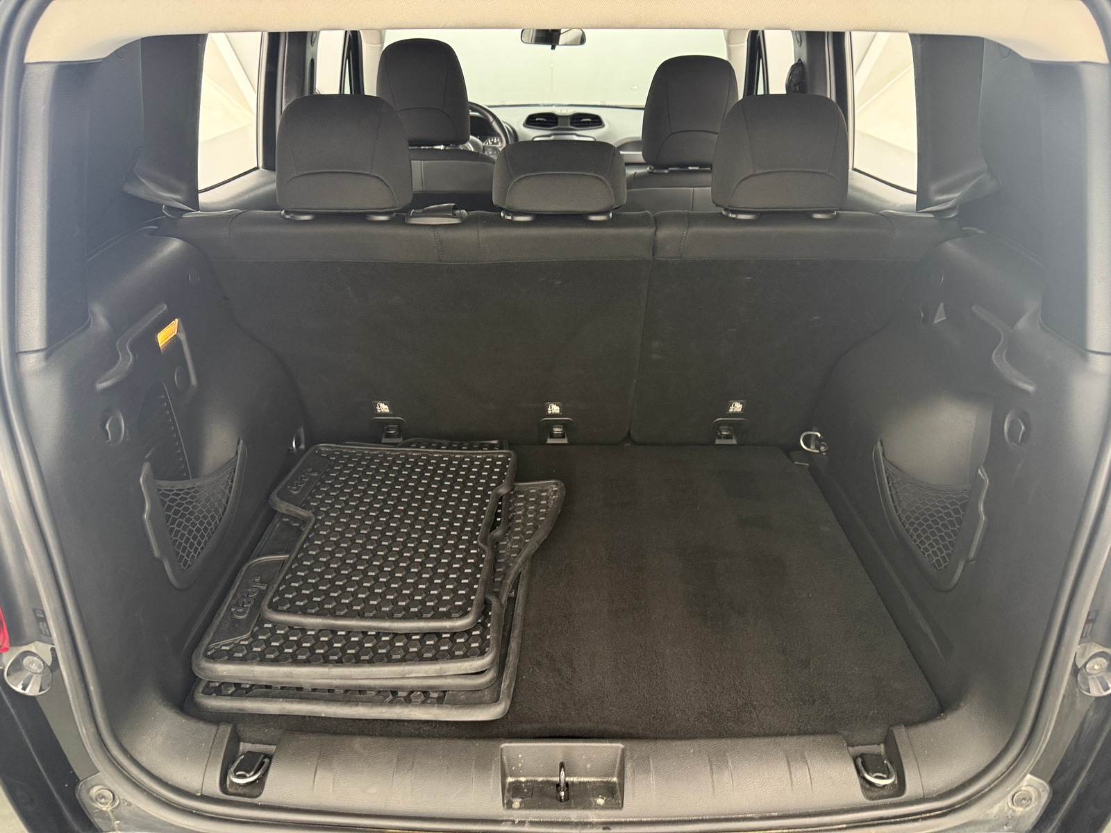 Thumbnail: 2020 Jeep Renegade - 7