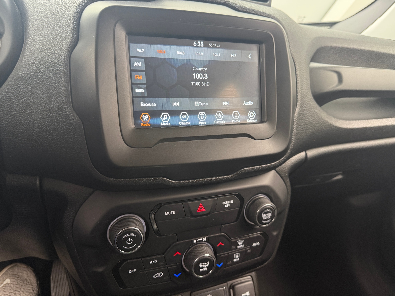 Thumbnail: 2020 Jeep Renegade - 4