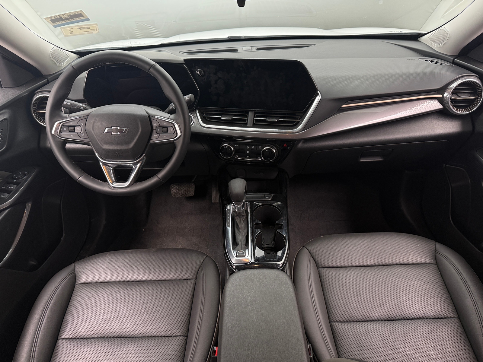 Thumbnail: 2025 Chevrolet Trax - 2