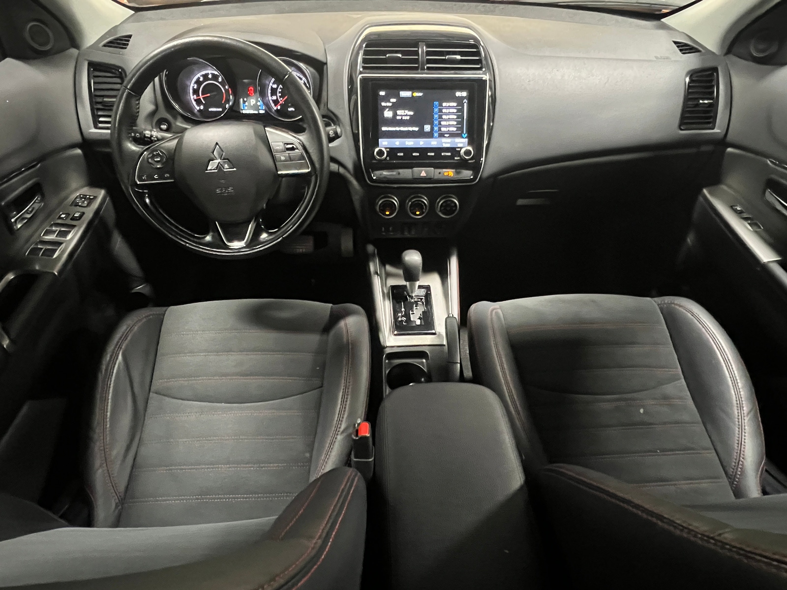 Thumbnail: 2023 Mitsubishi Outlander Sport - 2