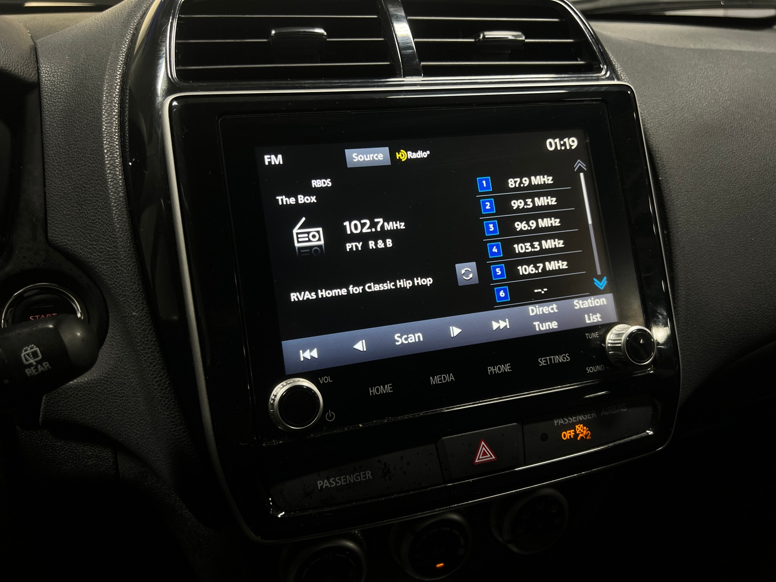 Thumbnail: 2023 Mitsubishi Outlander Sport - 3