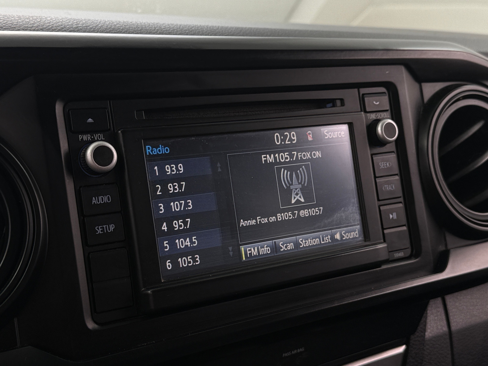 Thumbnail: 2019 Toyota Tacoma - 4