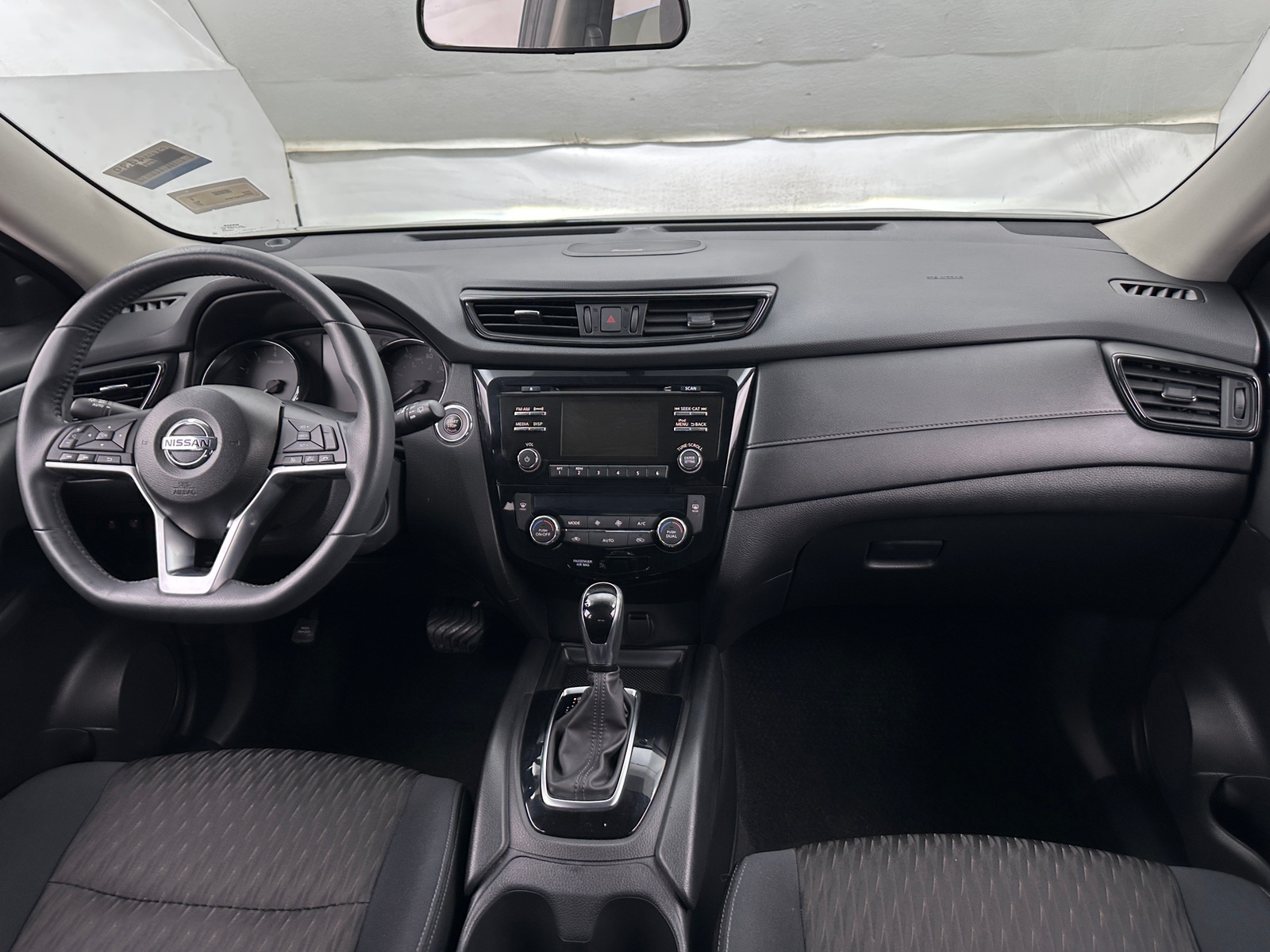 Thumbnail: 2017 Nissan Rogue - 3