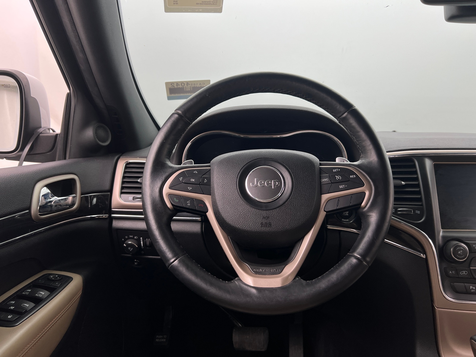 Thumbnail: 2016 Jeep Grand Cherokee - 4