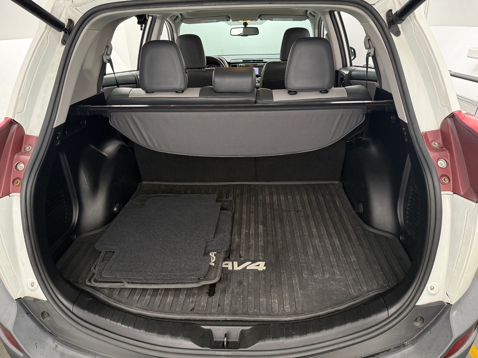 Thumbnail: 2014 Toyota RAV4 - 6