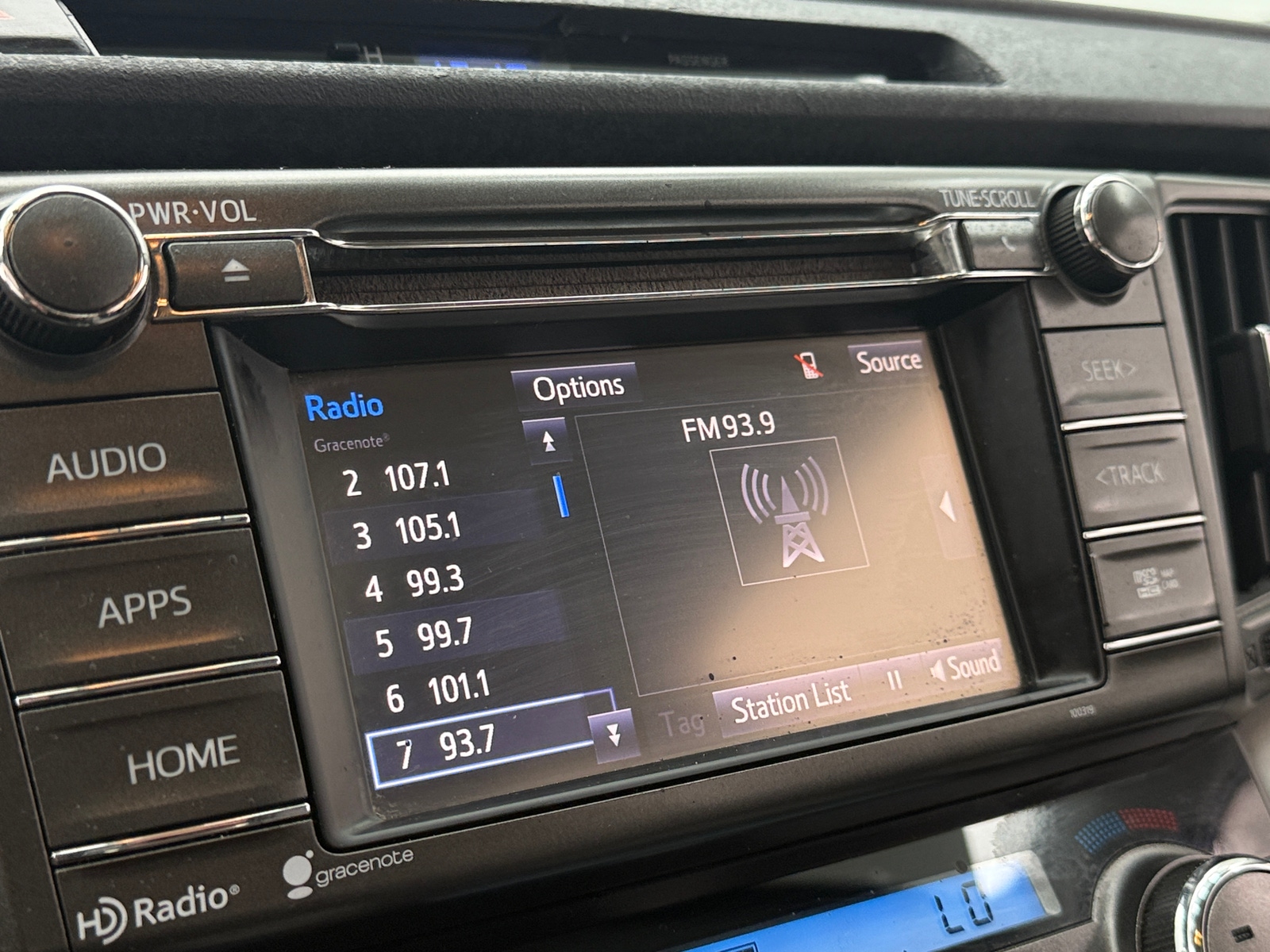 Thumbnail: 2014 Toyota RAV4 - 3