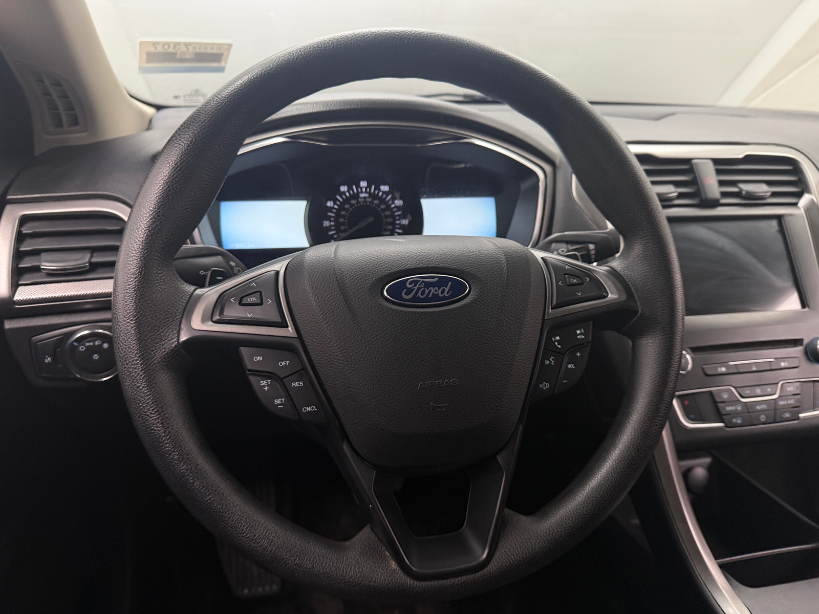 Thumbnail: 2017 Ford Fusion - 5