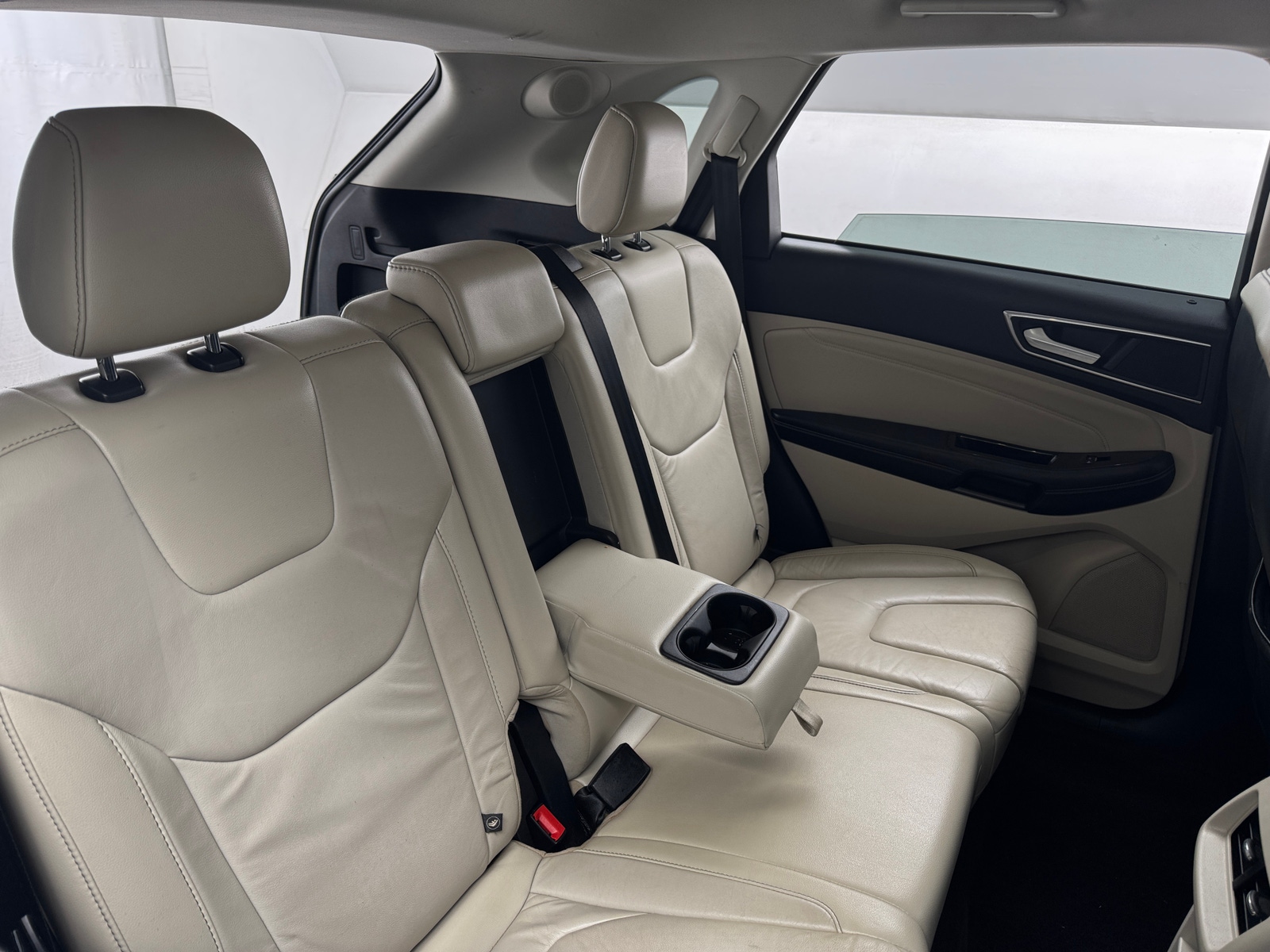 Thumbnail: 2016 Ford Edge - 5