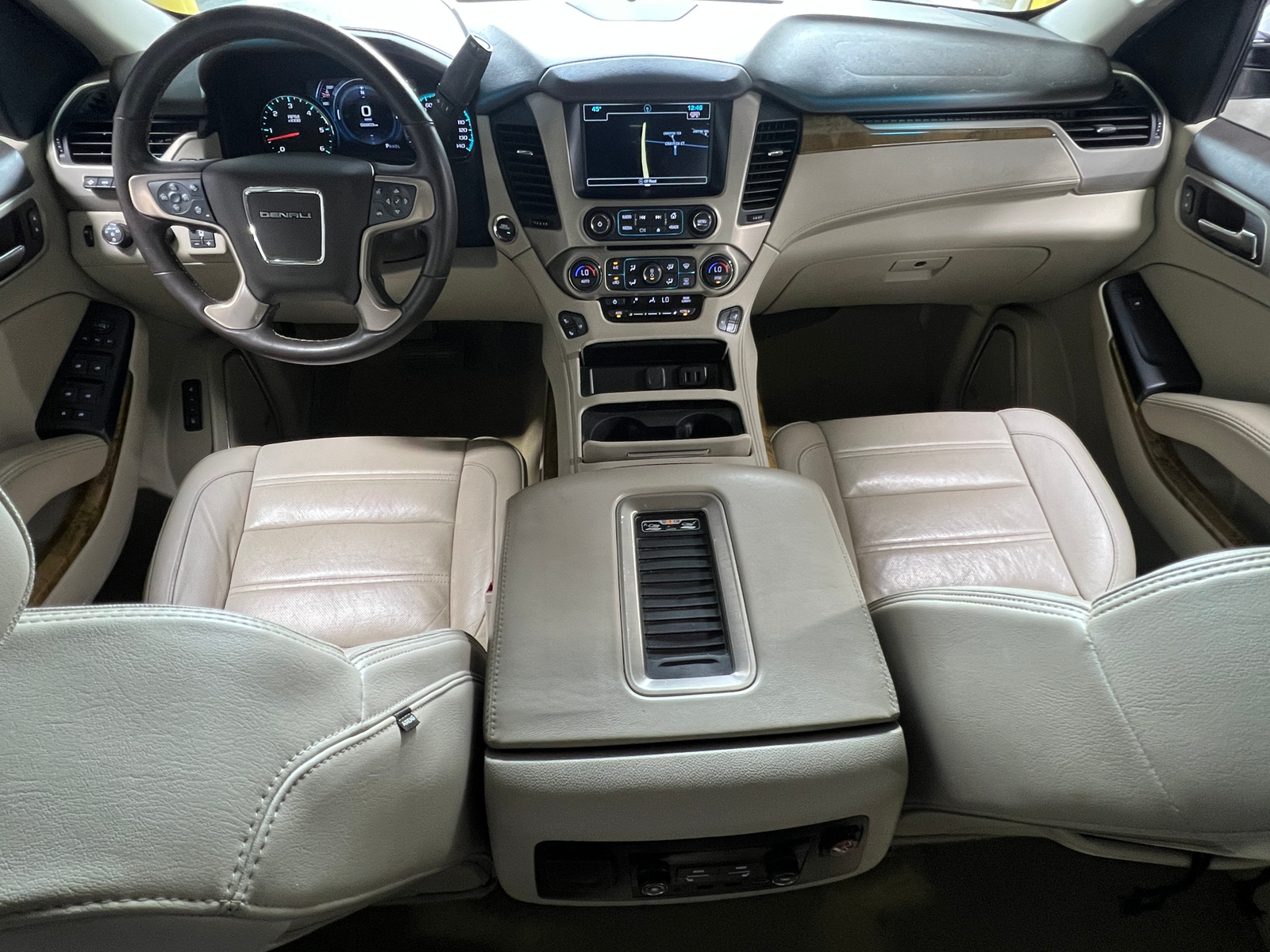 Thumbnail: 2017 GMC Yukon XL - 2