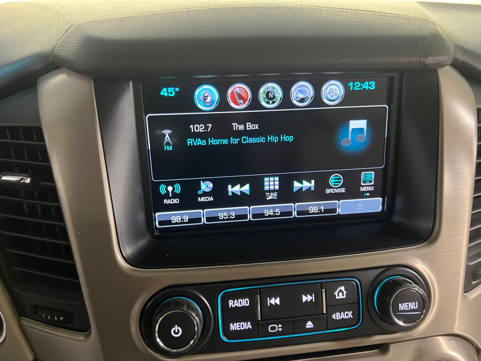 Thumbnail: 2017 GMC Yukon XL - 3