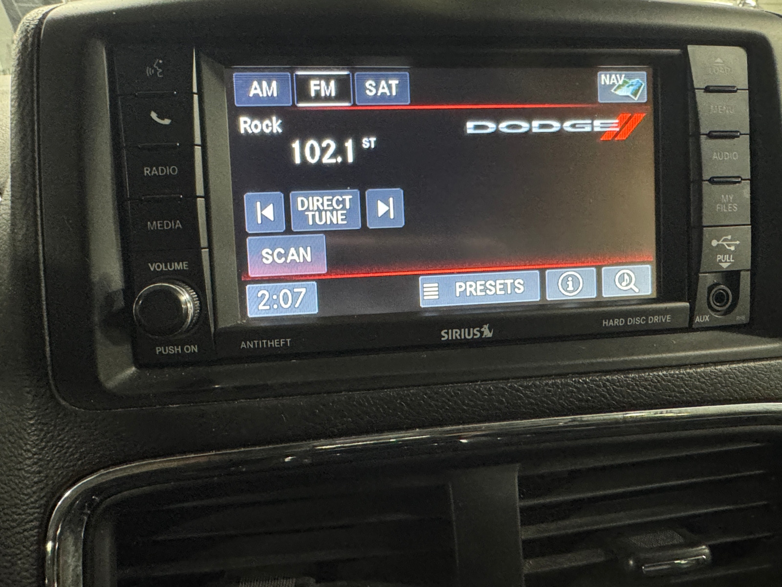 Thumbnail: 2017 Dodge Grand Caravan - 3