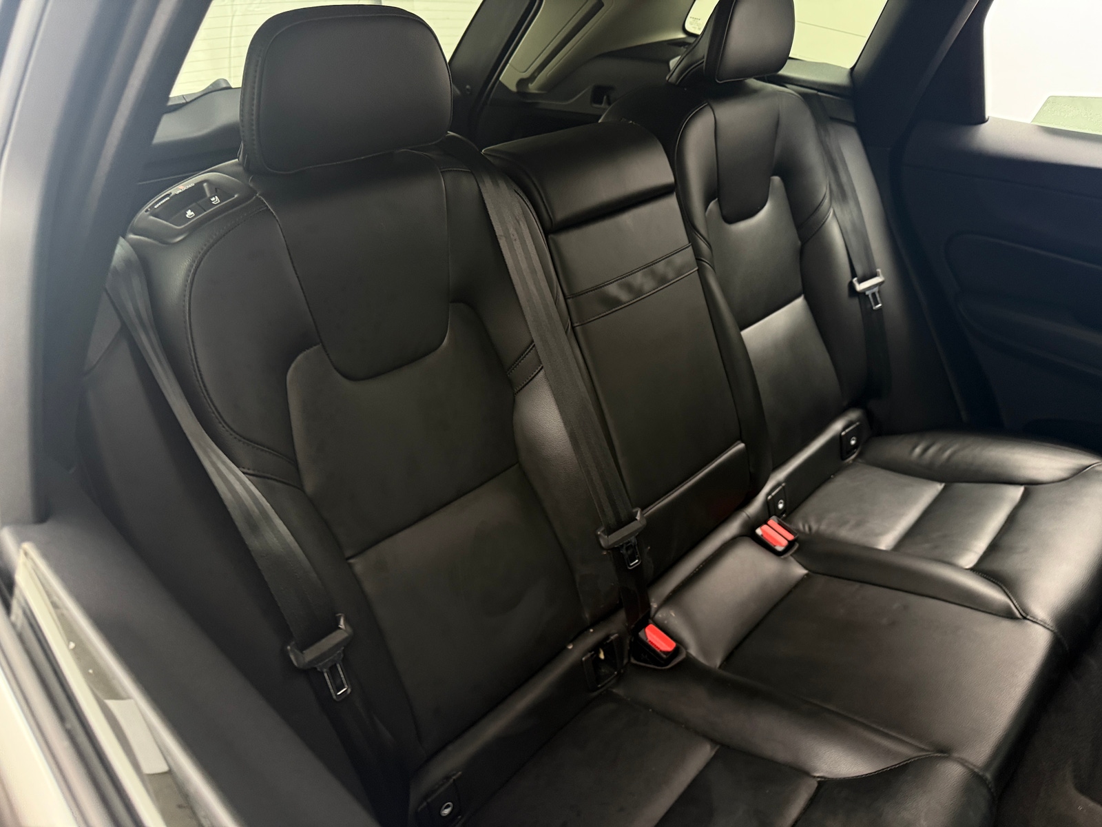 Thumbnail: 2023 Volvo XC60 - 5