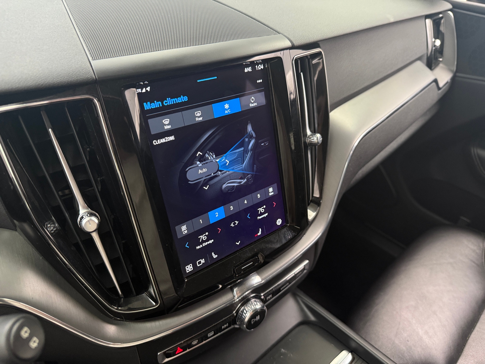 Thumbnail: 2023 Volvo XC60 - 3