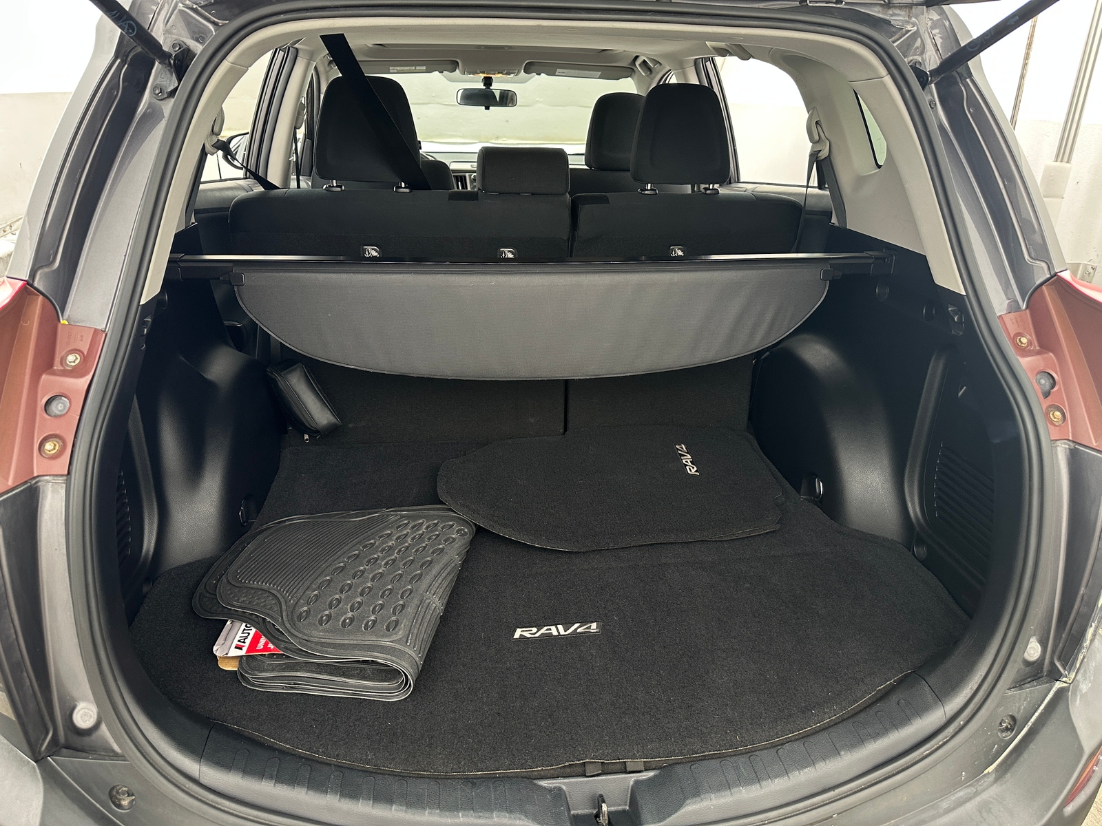 Thumbnail: 2013 Toyota RAV4 - 7