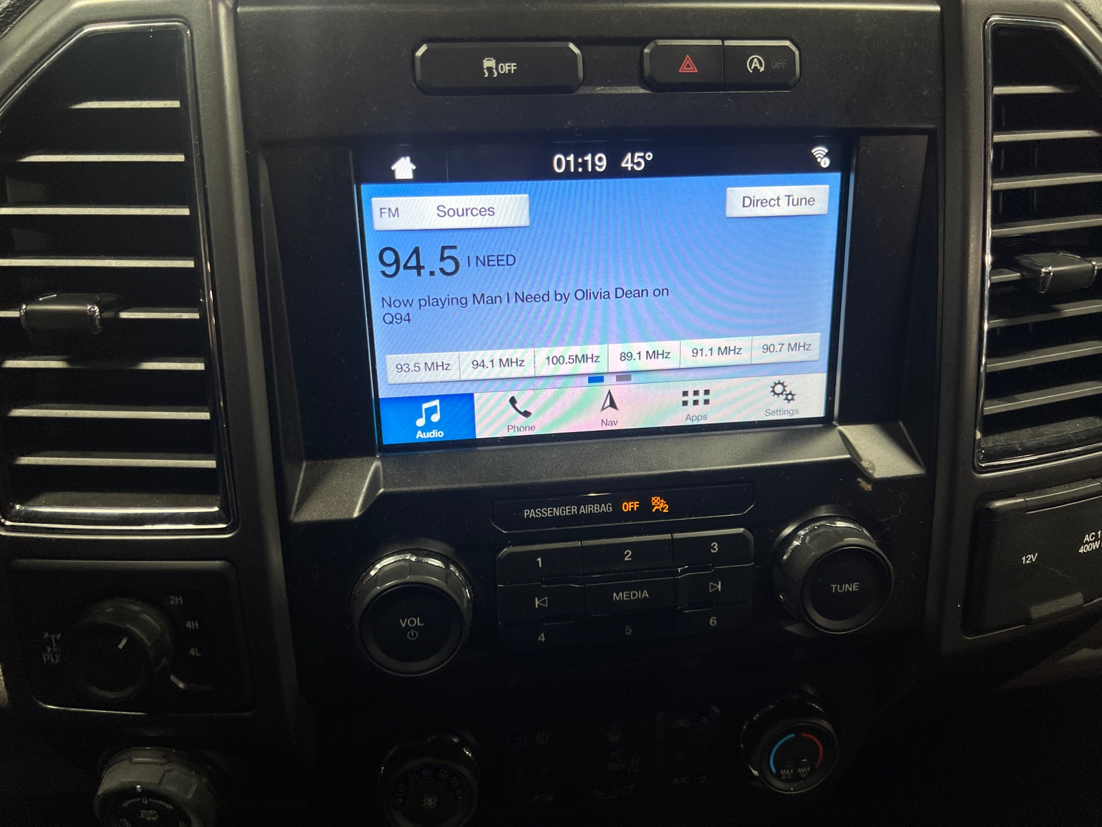 Thumbnail: 2019 Ford Econoline - 4