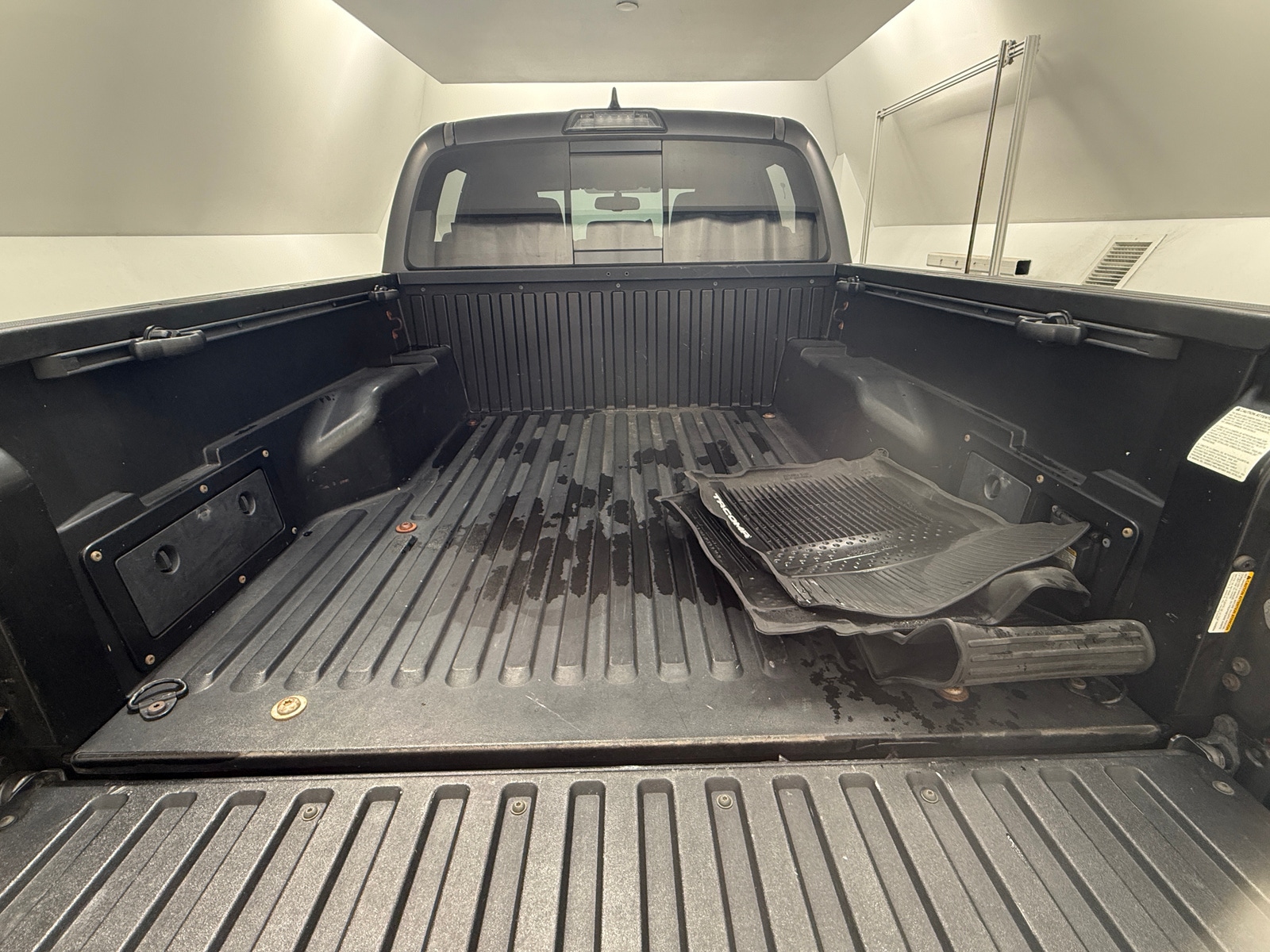 Thumbnail: 2017 Toyota Tacoma - 7