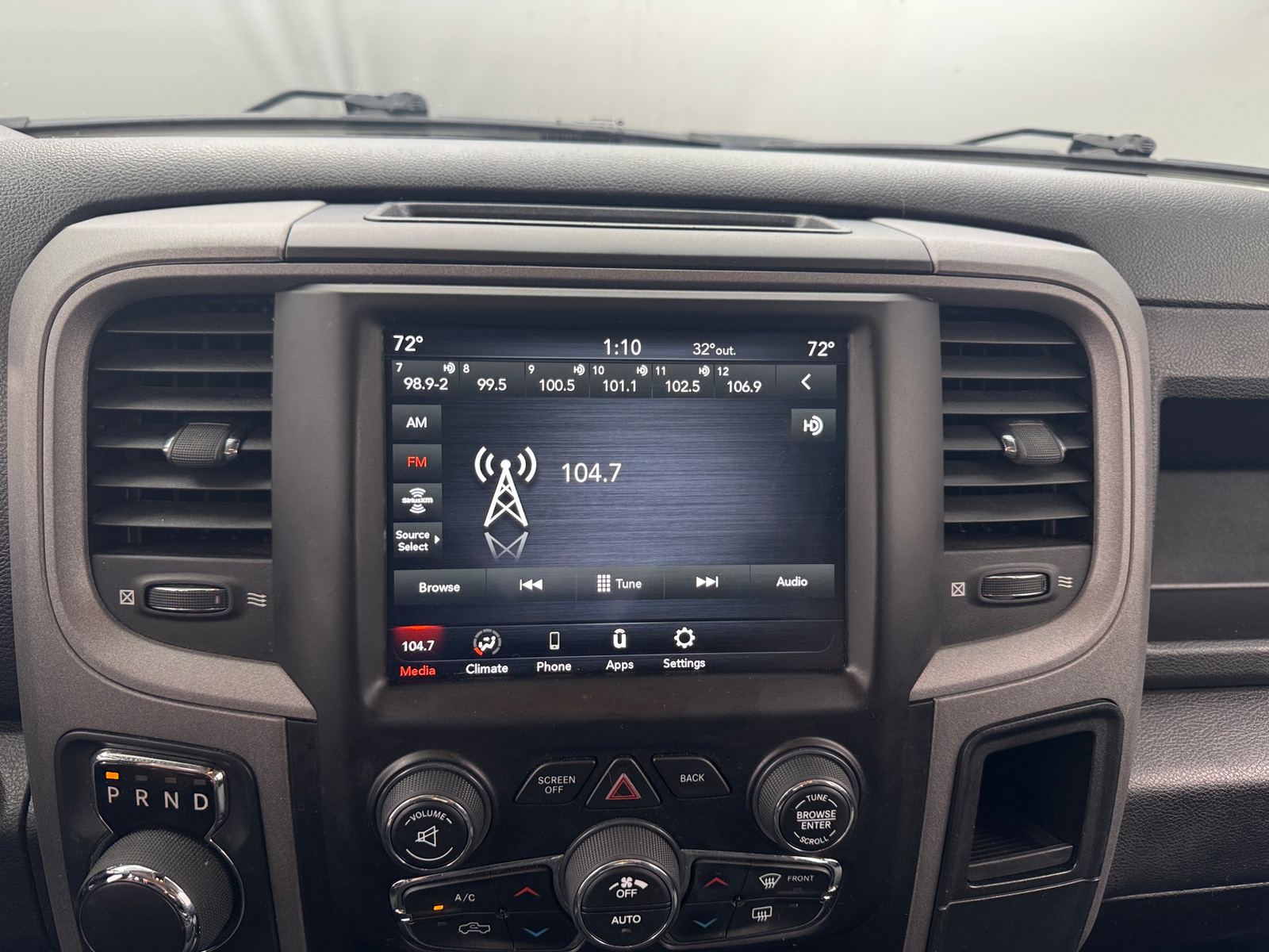 Thumbnail: 2021 RAM 1500 Classic - 4