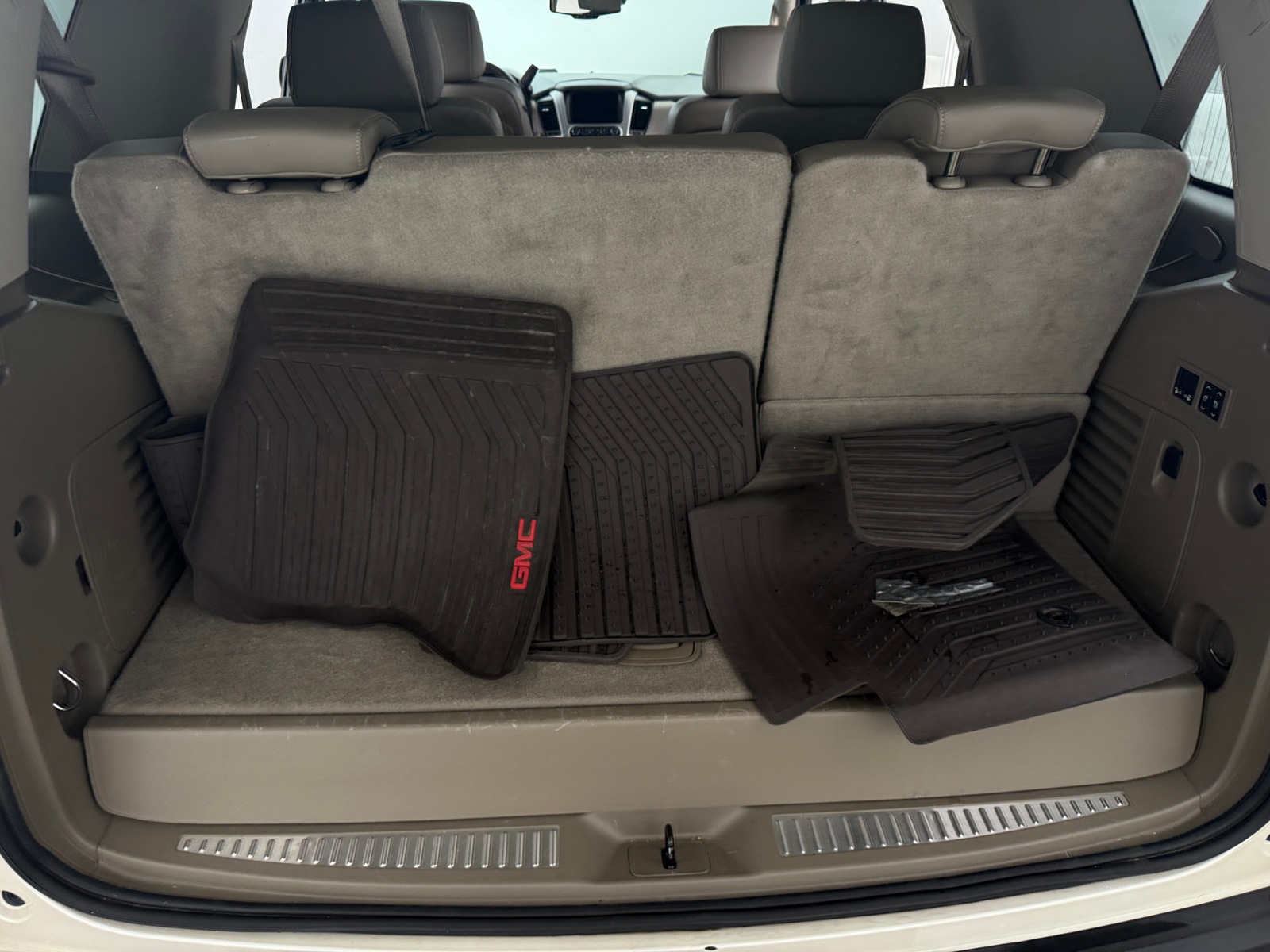 Thumbnail: 2015 GMC Yukon - 6