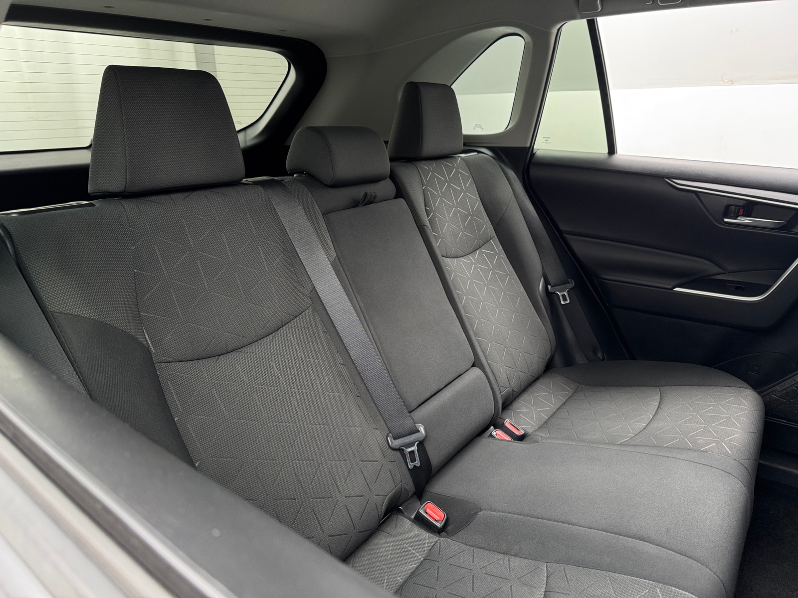 Thumbnail: 2021 Toyota RAV4 - 6