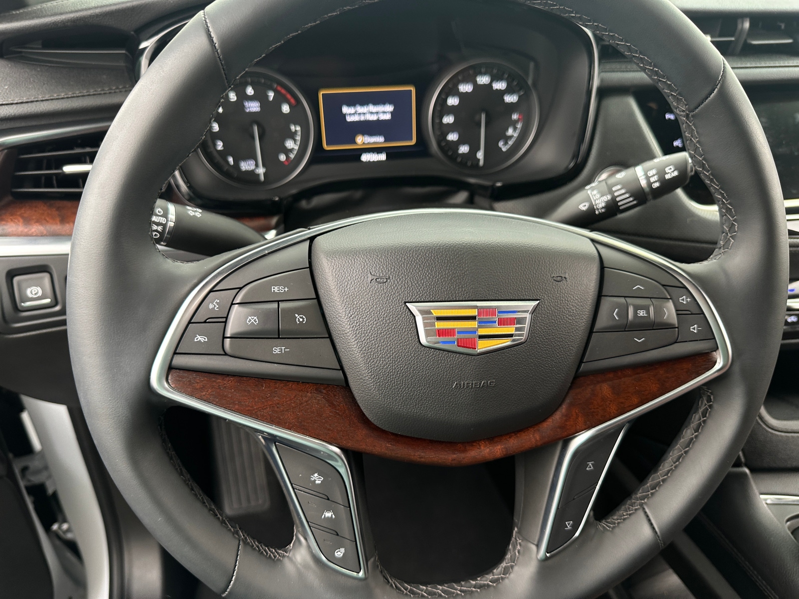 Thumbnail: 2025 Cadillac XT5 - 4