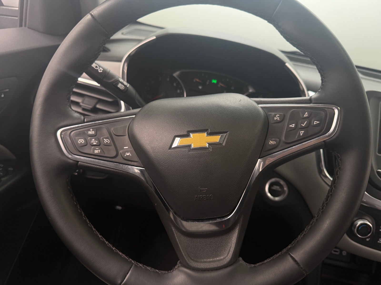 Thumbnail: 2023 Chevrolet Equinox - 5