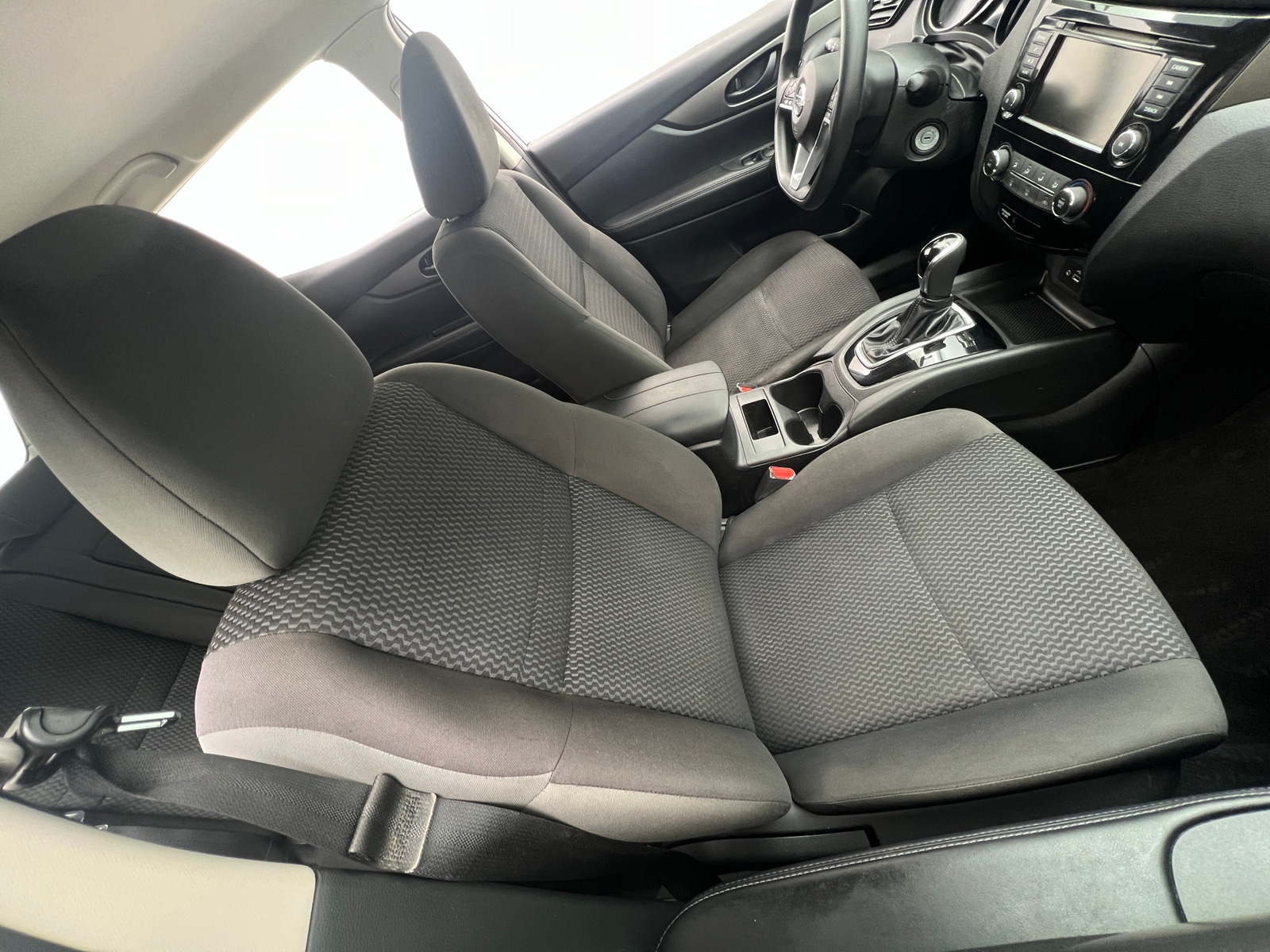 Thumbnail: 2019 Nissan Rogue Sport - 2